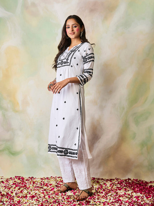 HOUSE OF KARI Notched Neck Floral Embroidered Chikankari Cotton Kurta | Swadesiicart