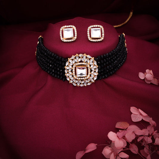 Tehzeeb Creations Brass Gold-Polished Gold, Black, White Jewel Set - Swadesiicart