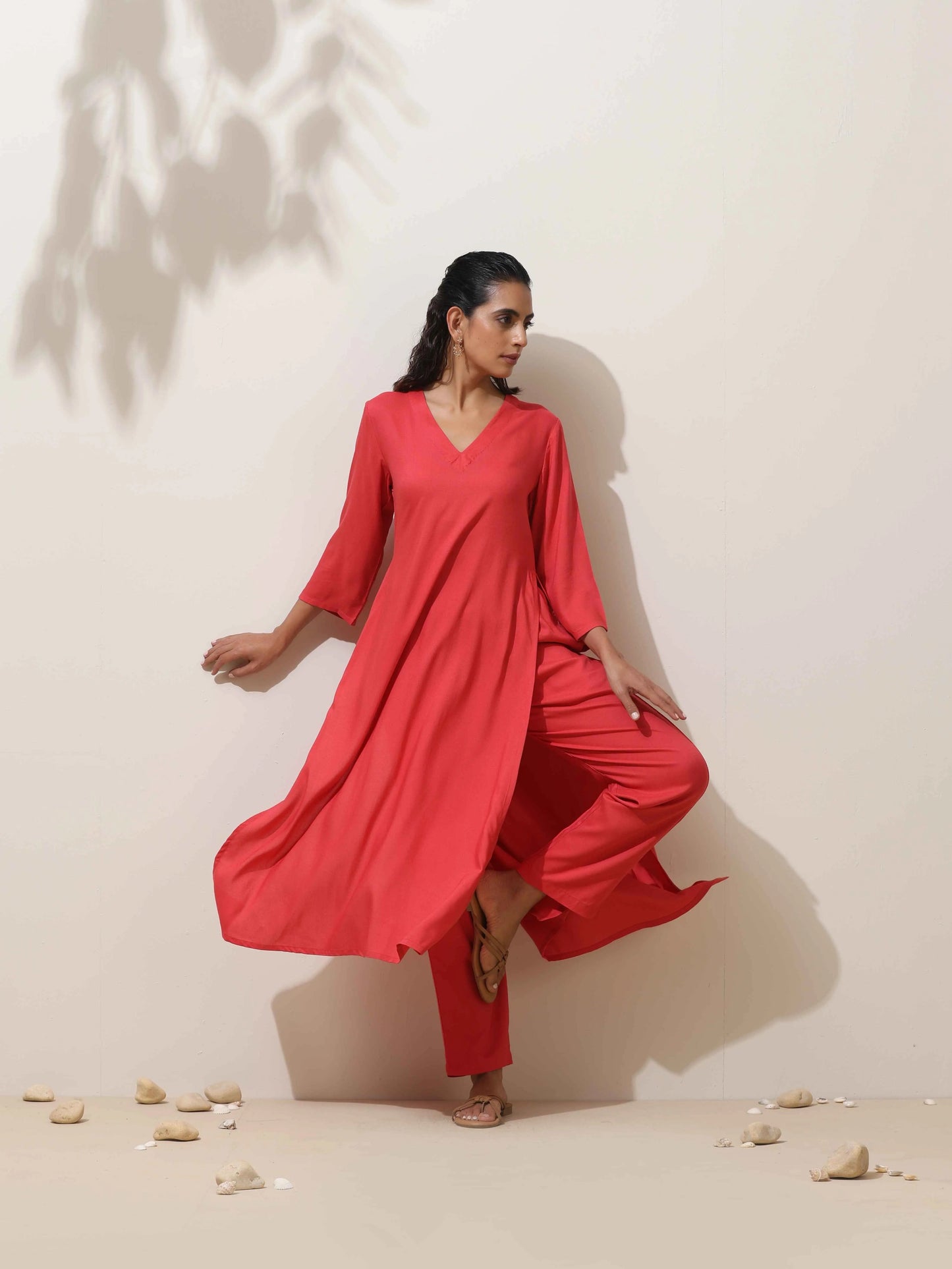 trueBrowns Coral Viscose Solid Kurta Pant Set | Swadesiicart