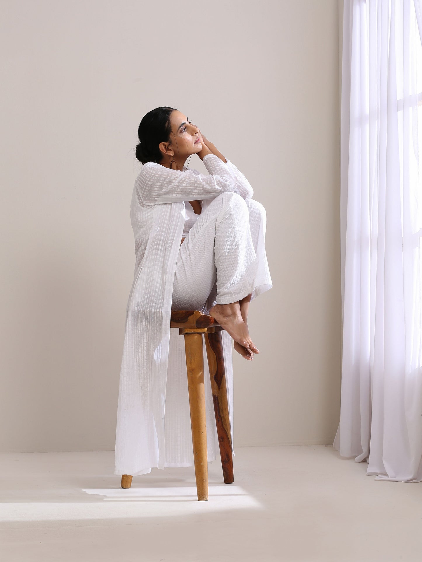 trueBrowns White Dobby Overlay Jacket Blouse Pant Set | Swadesiicart