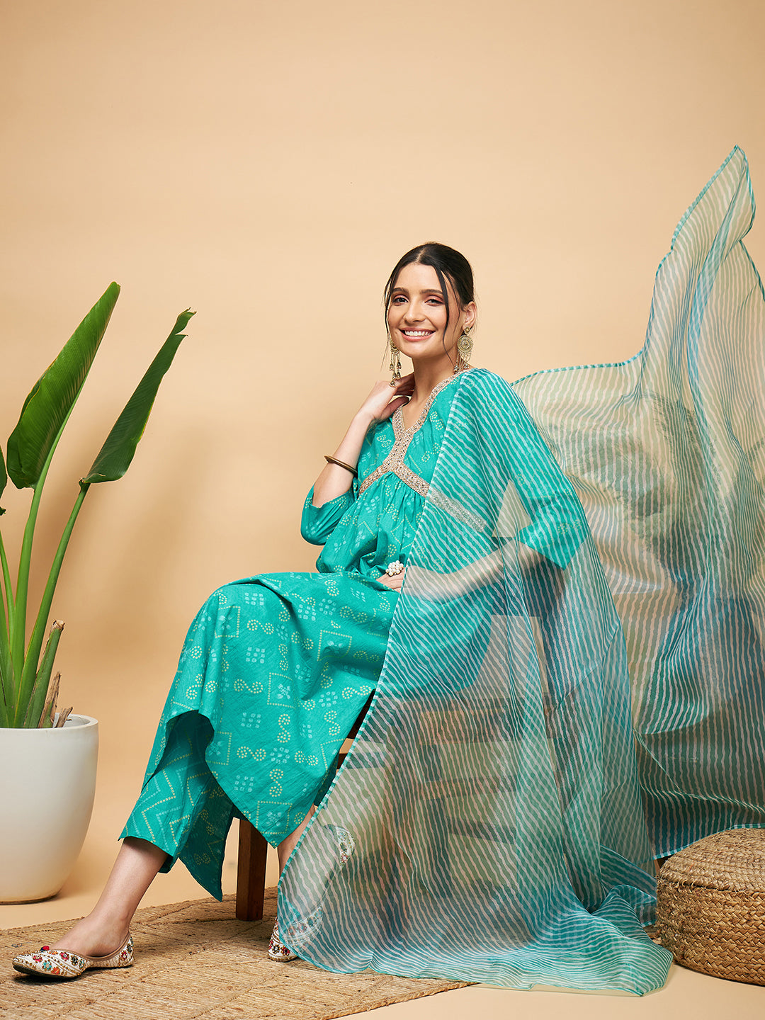 InWeave Women's Aqua S Print Alia Cut Gota Work Kurta Set W Aqua Le Du - Swadesiicart