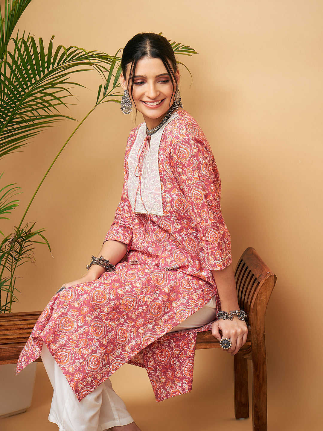 InWeave Women's Dusty Pink Paisley Patch Straight Kurta Pant Set - Swadesiicart