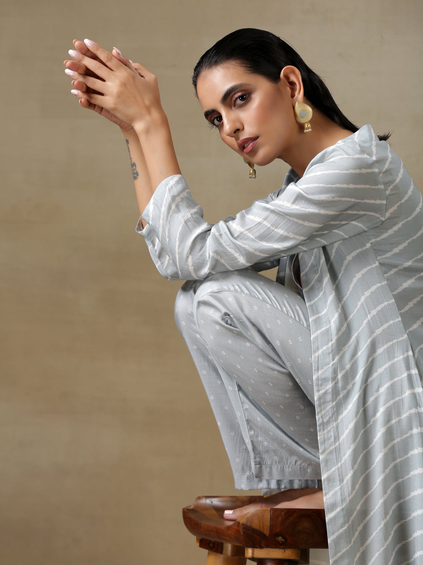 trueBrowns Grey Bandhani Printed Silk Overlay Jacket Blouse Pant Set | Swadesiicart
