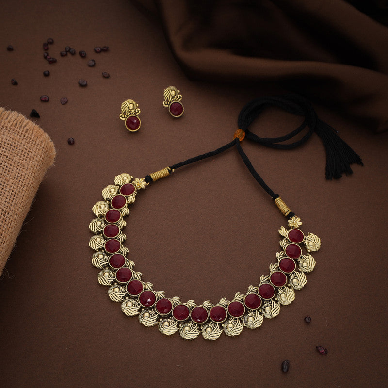 Tehzeeb Creations Maroon Colour Gold-Polished Stone Jewellery Choker Necklace Set With Matching Pair of Stud Earrings - Swadesiicart