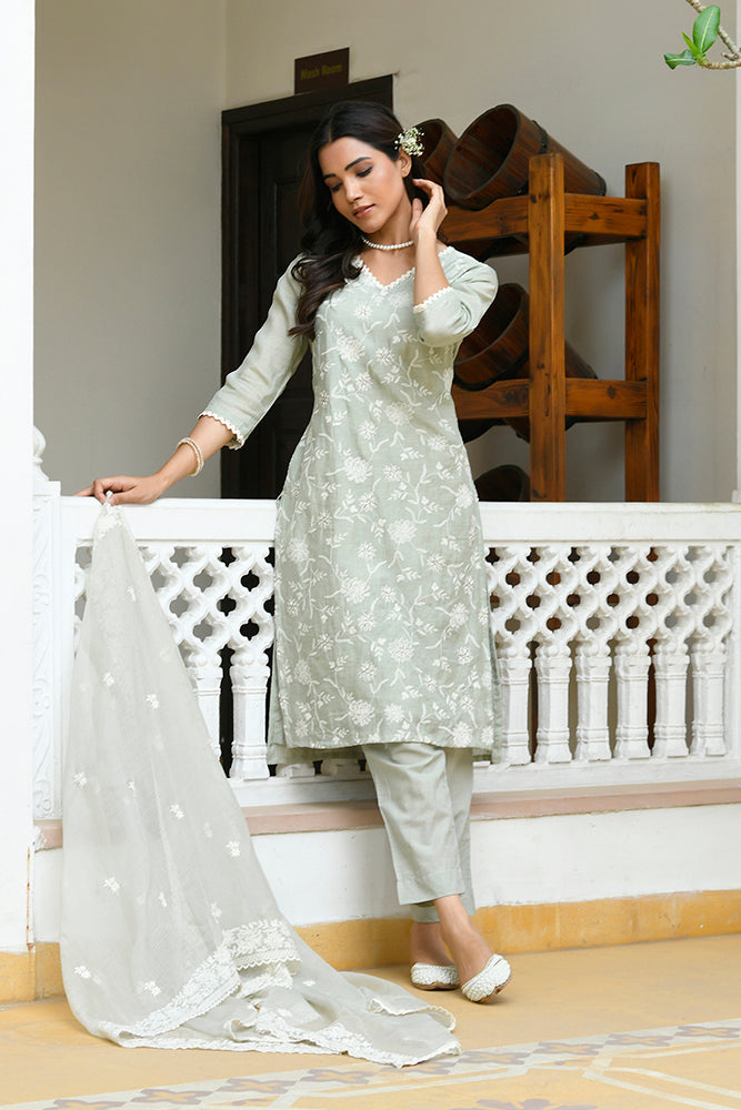 Vaasva Women Pista Linen Embroidered Solid Kurta Set With Solid Pants & Chiffon Embroidered Dupatta | Swadesiicart