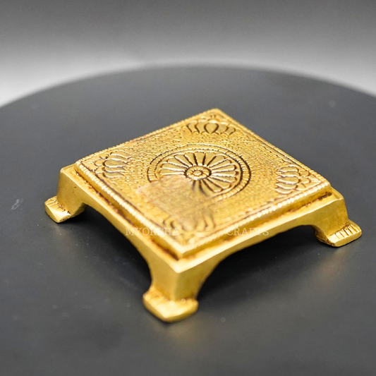 Brass Chowki Peeta
