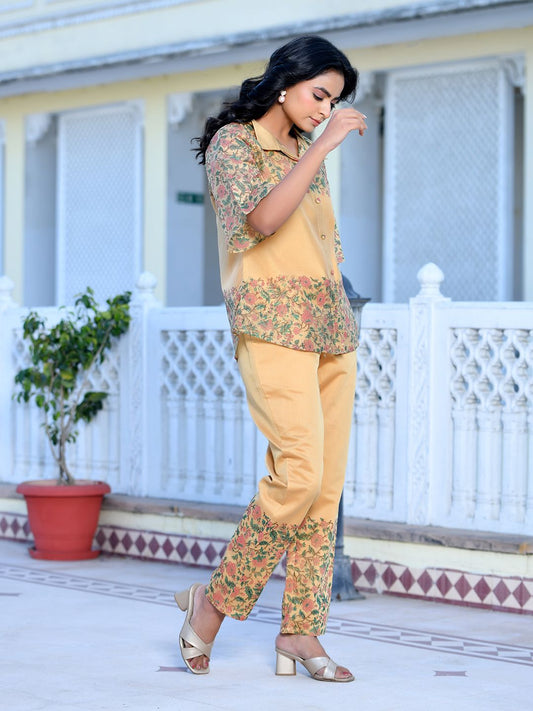 Vaasva Women's Cream Henna Linen Digital Printed Cord Set - Swadesiicart