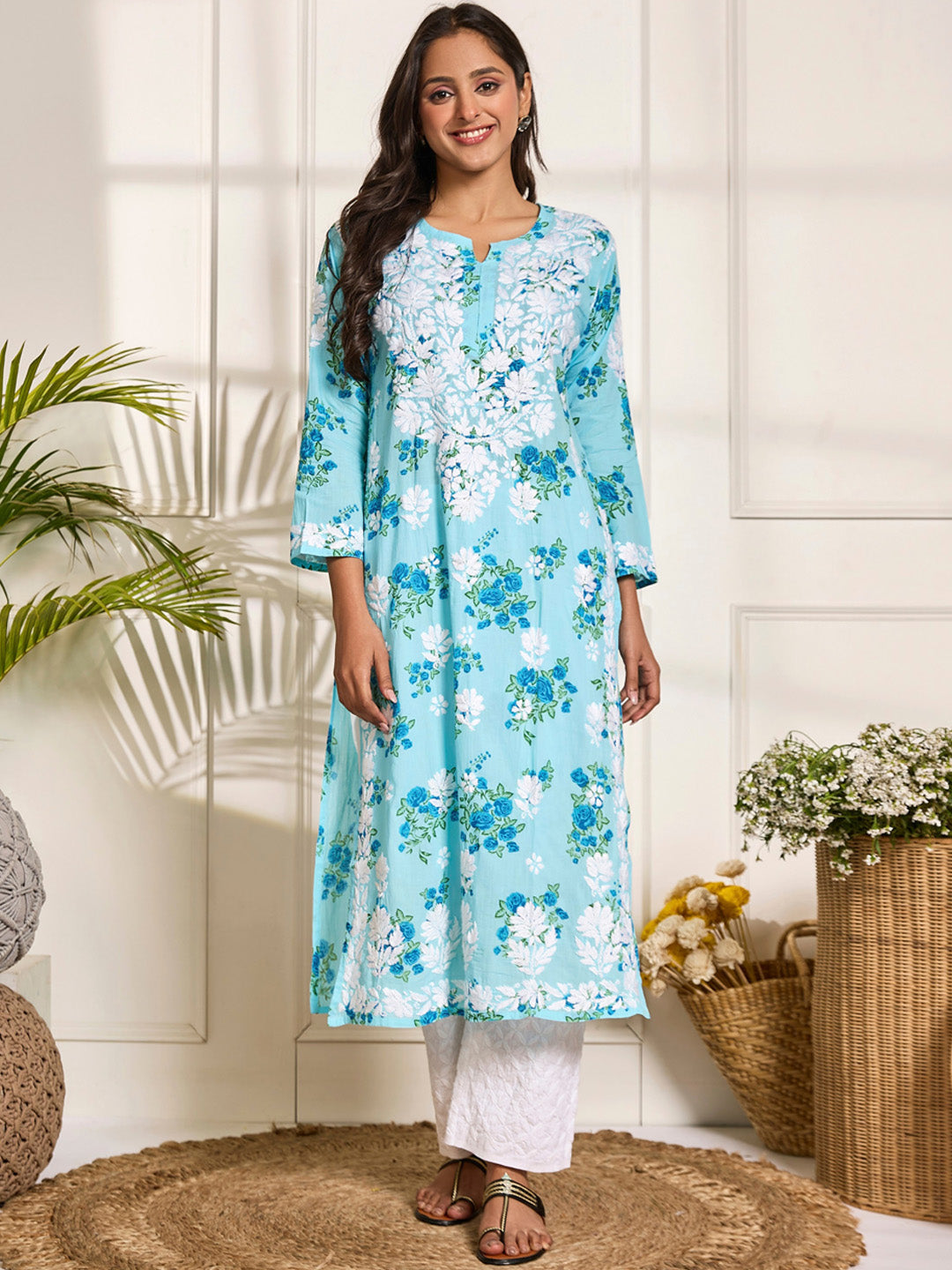 HOUSE OF KARI Floral Embroidered Chikankari Pure Cotton Kurta | Swadesiicart