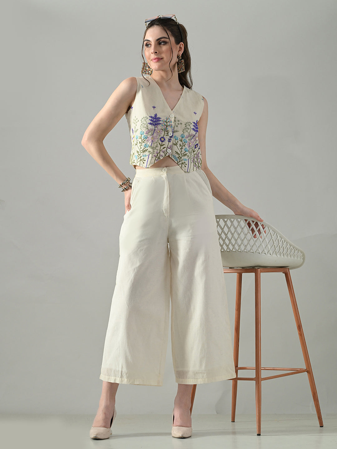 Myshka Women Off White Multicolor Thread Embroidered Co-Ord Set - Swadesiicart