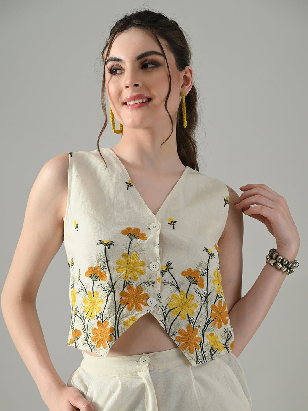 Myshka Women Off White Multicolor Thread Embroidered Co-Ord Set - Swadesiicart