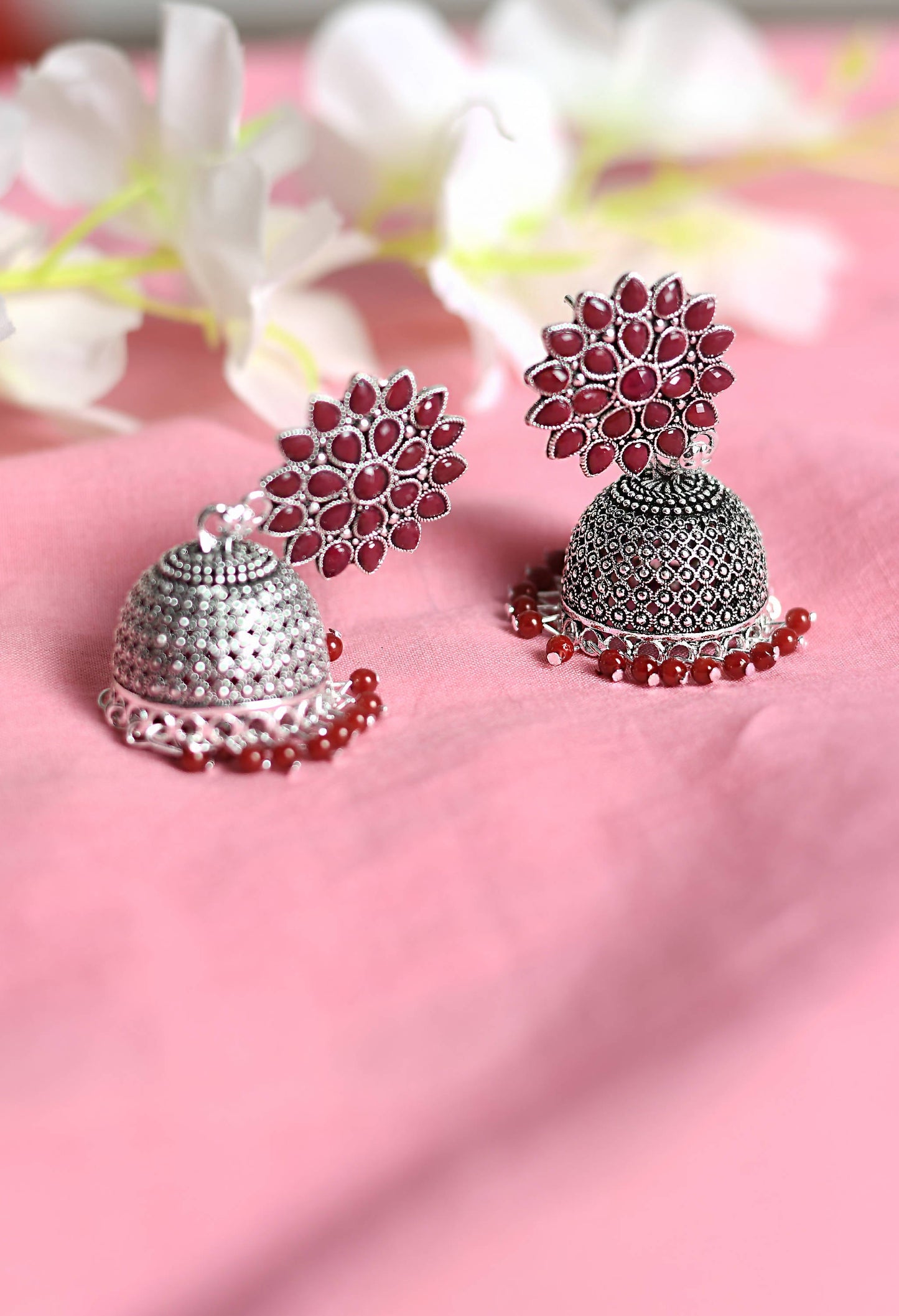 Mominos Fashion Johar Kamal Kundan Work Jhumka With Maroon Beads - Swadesiicart