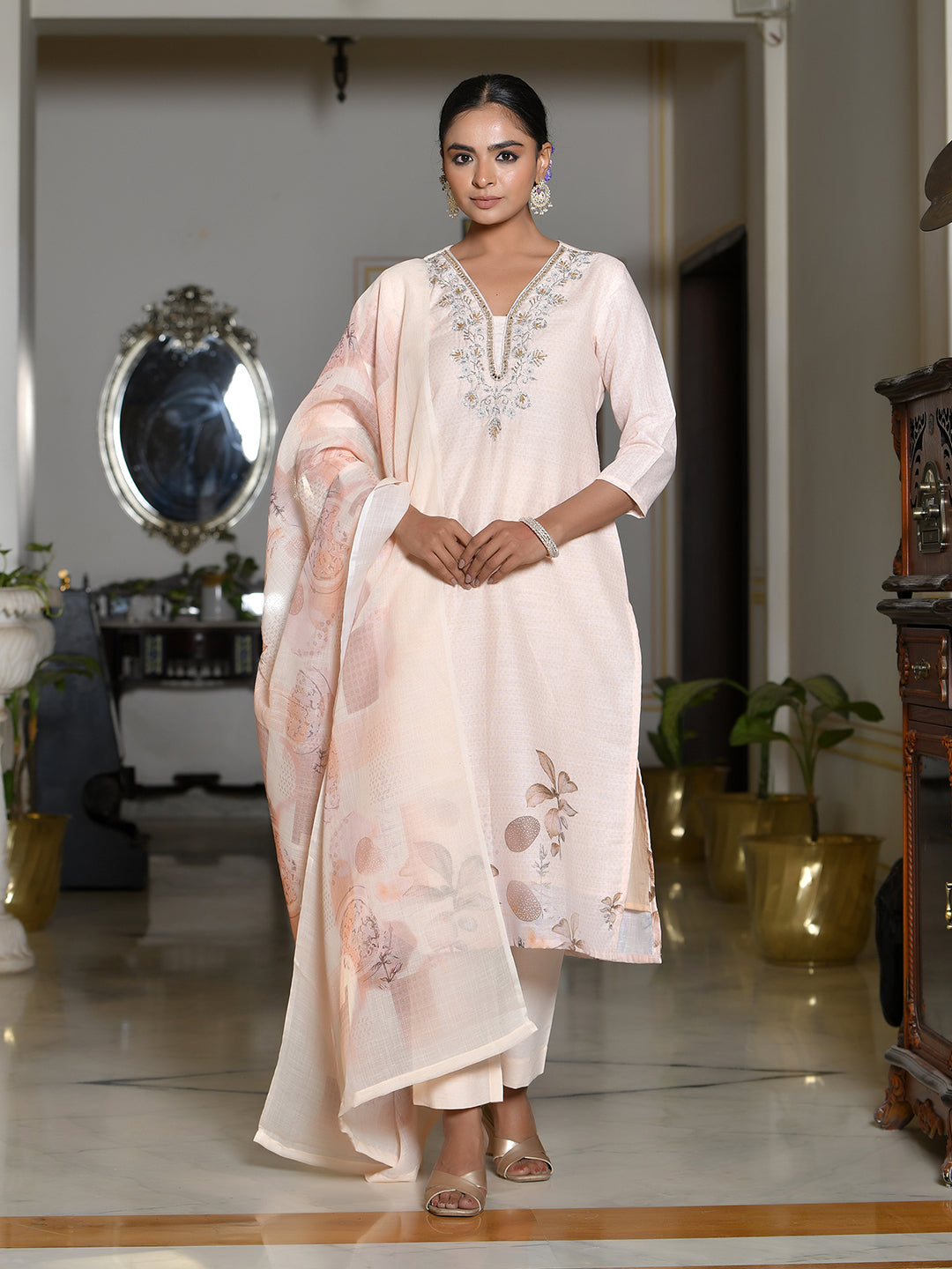 Vaasva Women's Peach Linen Suit Set With Printed Dupatta | Swadesiicart