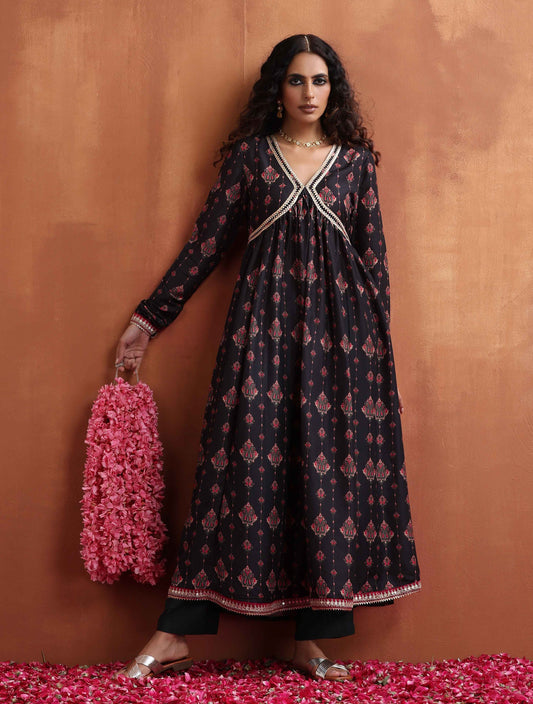 trueBrowns Black Print Flared Anarkali Kurta Set | Swadesiicart