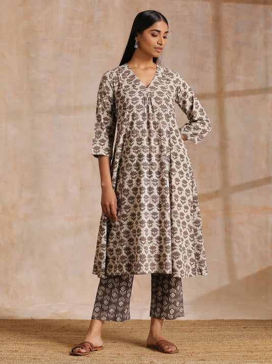 trueBrowns Clay Dabu Buta Print Cotton Front Neck Gathered Kurta Pant Set | Swadesiicart