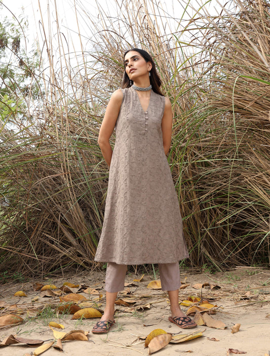 trueBrowns Grey Cotton Embroidered S/L Kurta Set | Swadesiicart
