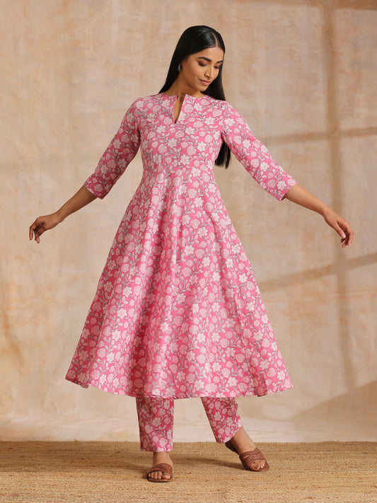 trueBrowns Pink Overall Floral Block Print Cotton Flared Kurta Pant Set | Swadesiicart