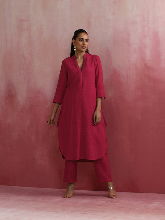 trueBrowns Magenta Cotton Dobby Kurta Set | Swadesiicart