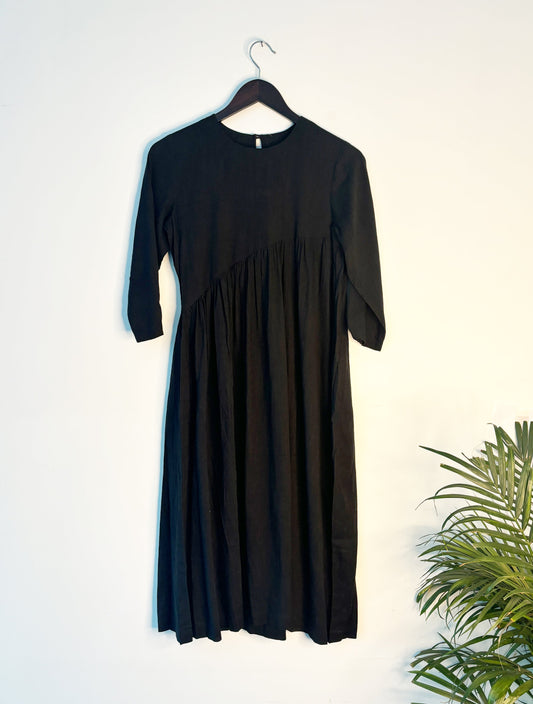 trueBrowns Black Slub Kurta | Swadesiicart