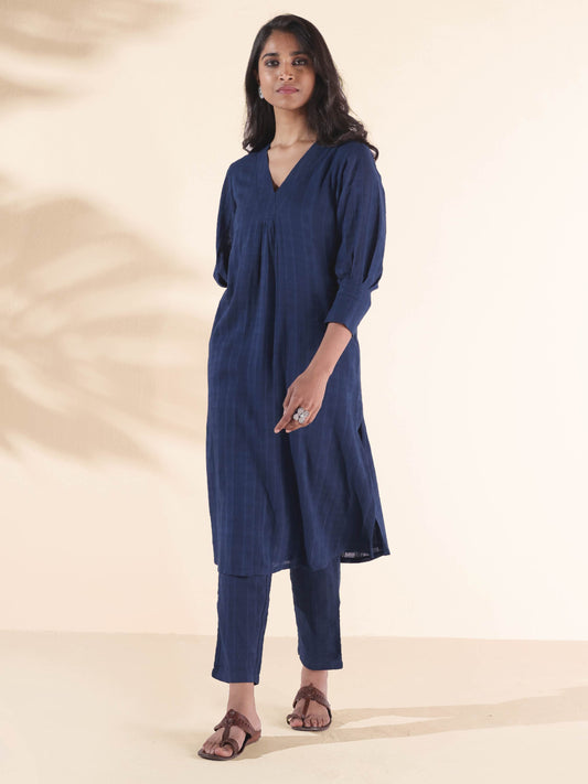 trueBrowns Blue Cotton Dobby Kurta Pant Set | Swadesiicart