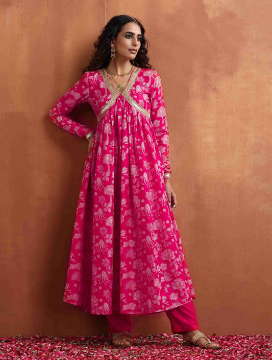 trueBrowns Red Print Flared Anarkali Kurta Set | Swadesiicart
