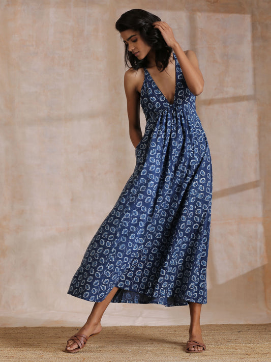 trueBrowns Indigo Dabu Floral Print Cotton Sleeveless Dress | Swadesiicart