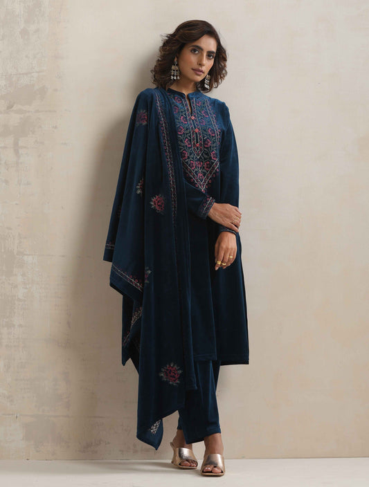 trueBrowns Blue Velvet Floral Embroidered Kurta Pant Dupatta Set | Swadesiicart