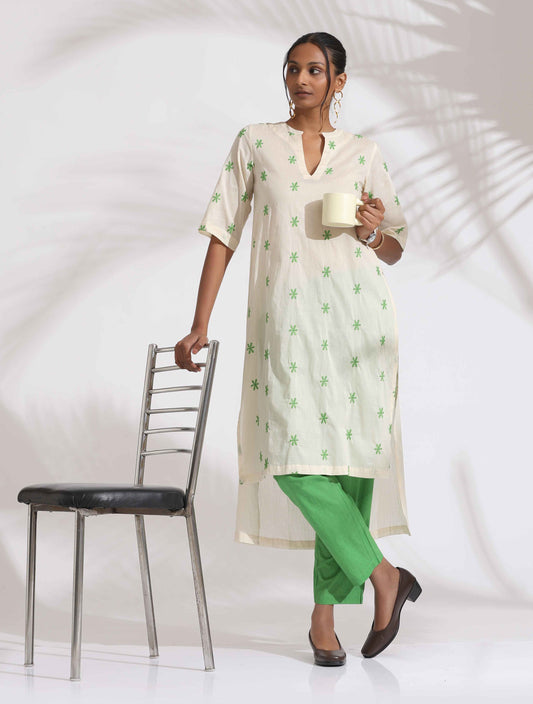 trueBrowns Off-White Cotton Floral Embroidered Straight Kurta Set | Swadesiicart