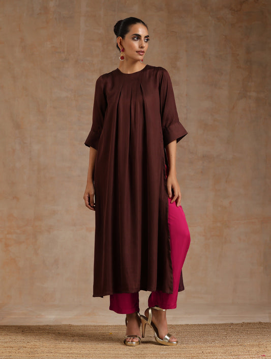 trueBrowns Cola Brown Modal Satin Neck Pleat Kurta Set | Swadesiicart