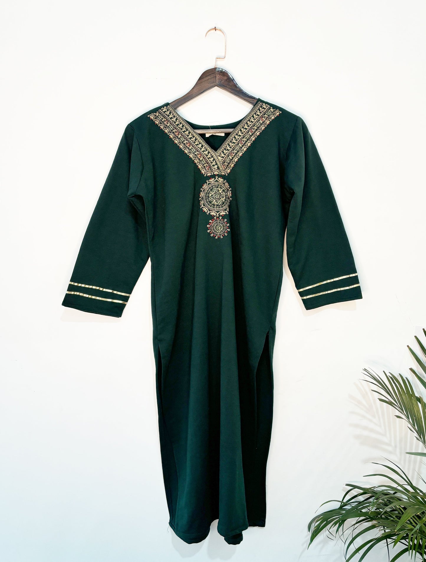 trueBrowns Green Straight Kurta Set | Swadesiicart