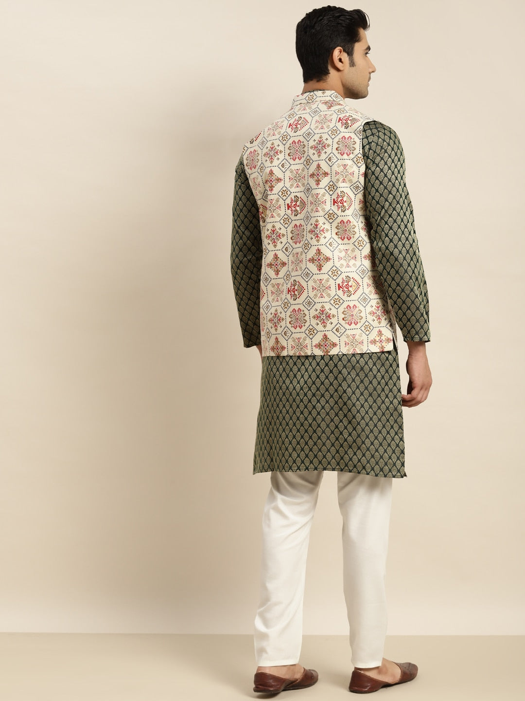 Sojanya Men Green Ethnic Motifs Kurta with Churidar & Nehru Jacket | Swadesiicart