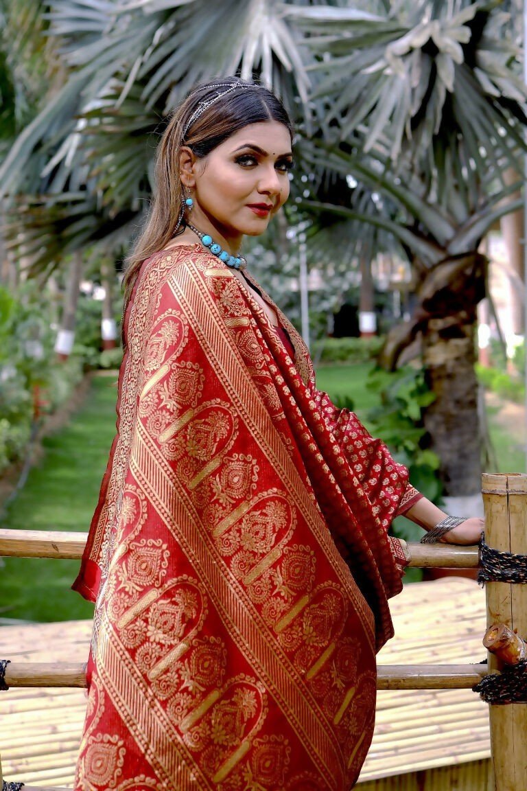 Partywear Designer Red Banarasi Silk Fancy Saree - Starwalk | Swadesiicart