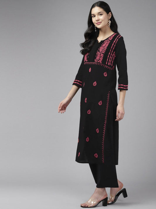 ADA Ethnic Motifs Embroidered Round Neck Chikankari Cotton Kurta | Swadesiicart