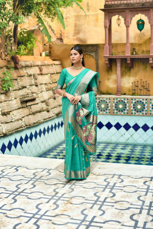 Vishnu Weaves Women's Sea Green Cotton Silk Zari Woven Butta Work Saree with Blouse - Swadesiicart