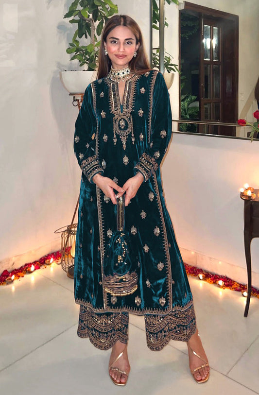 Lorenvalley Fashion Women Rama Velvet Embroidered Salwar Suit Material | Swadesiicart