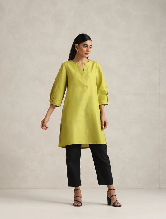 trueBrowns Green Cotton Blend Short Kurta | Swadesiicart