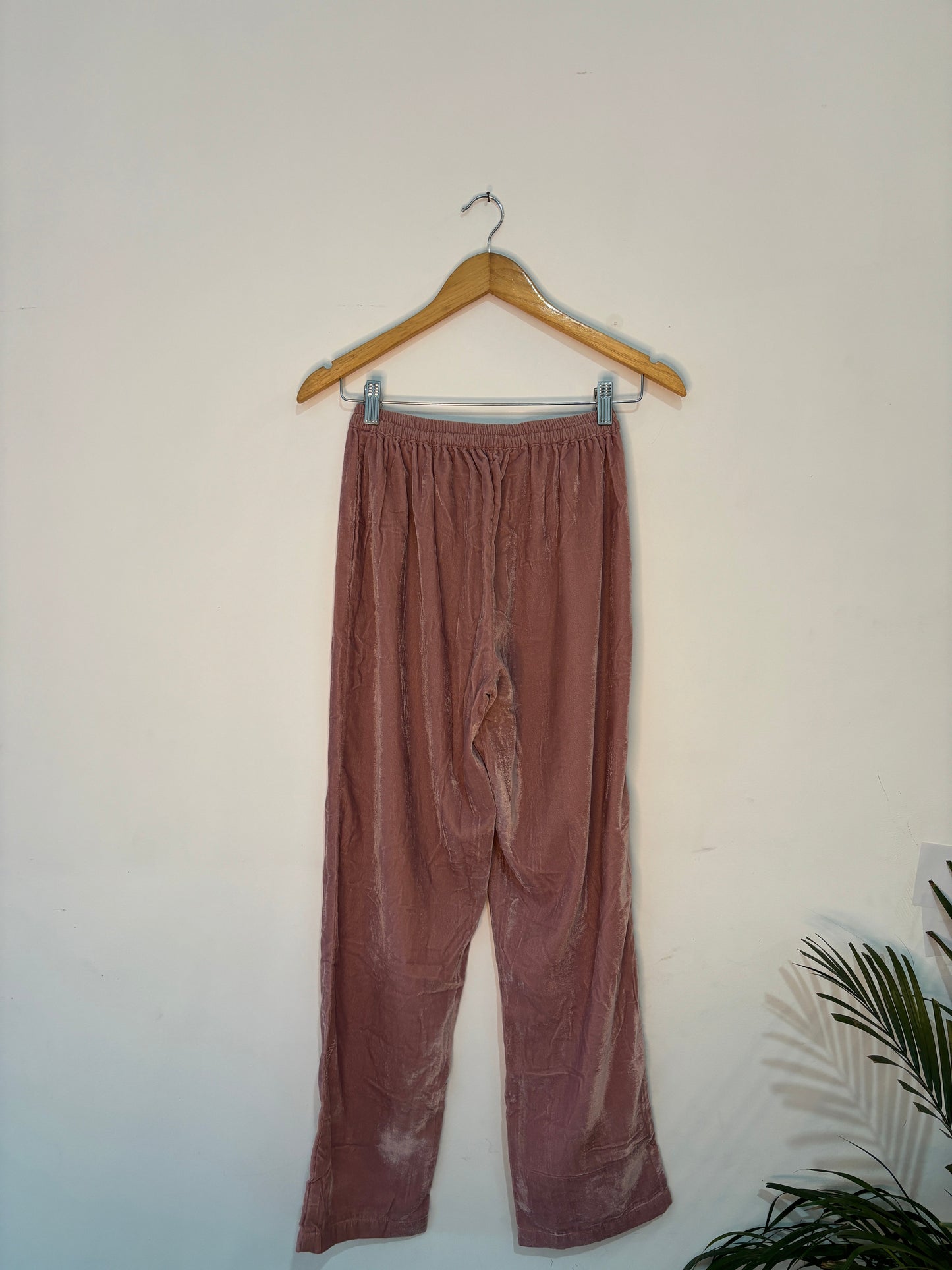 trueBrowns Pink Velvet Co-ord Set - Swadesiicart