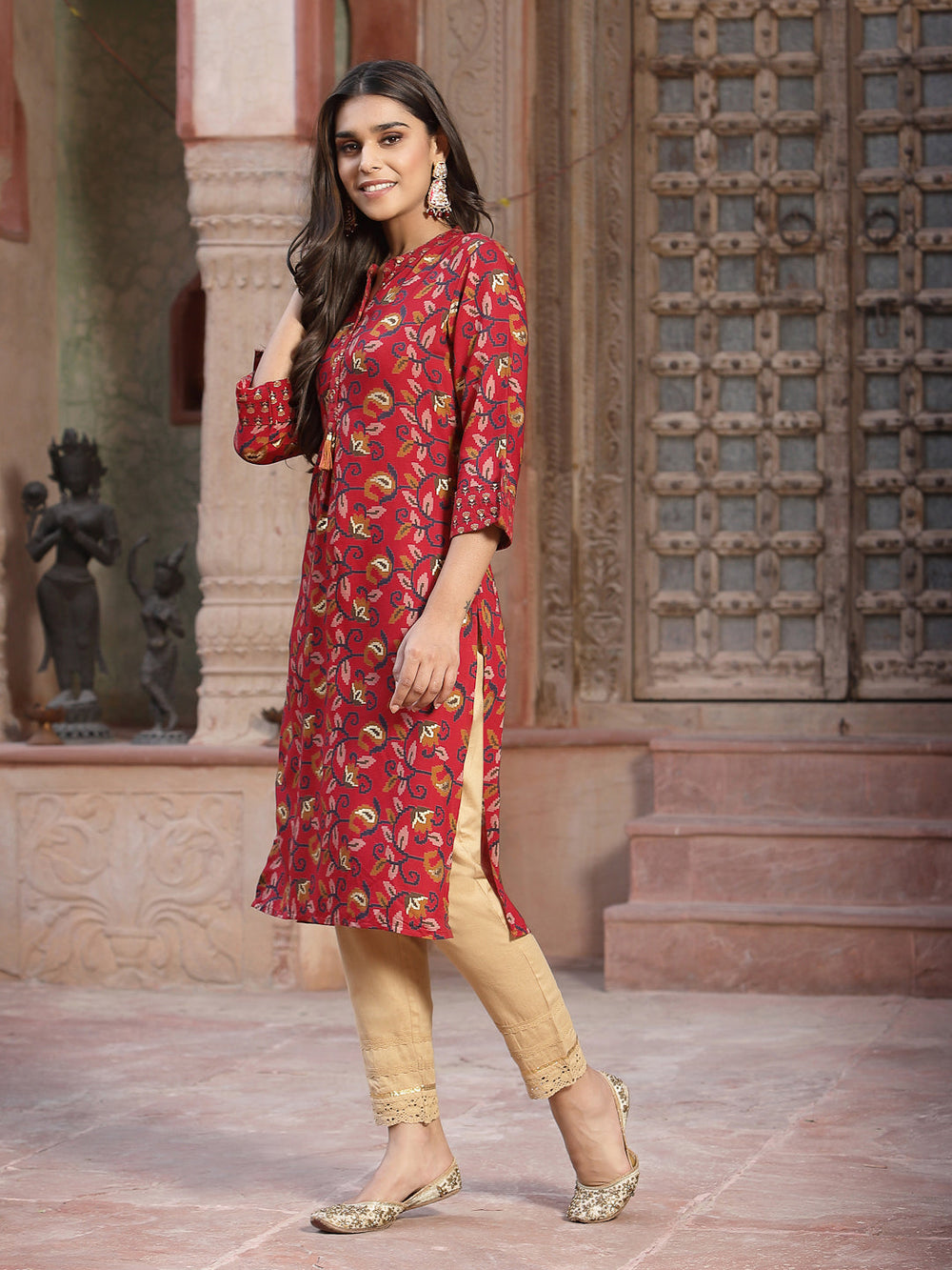 Juniper Women's Red Muslin Printed Straight Kurta | Swadesiicart