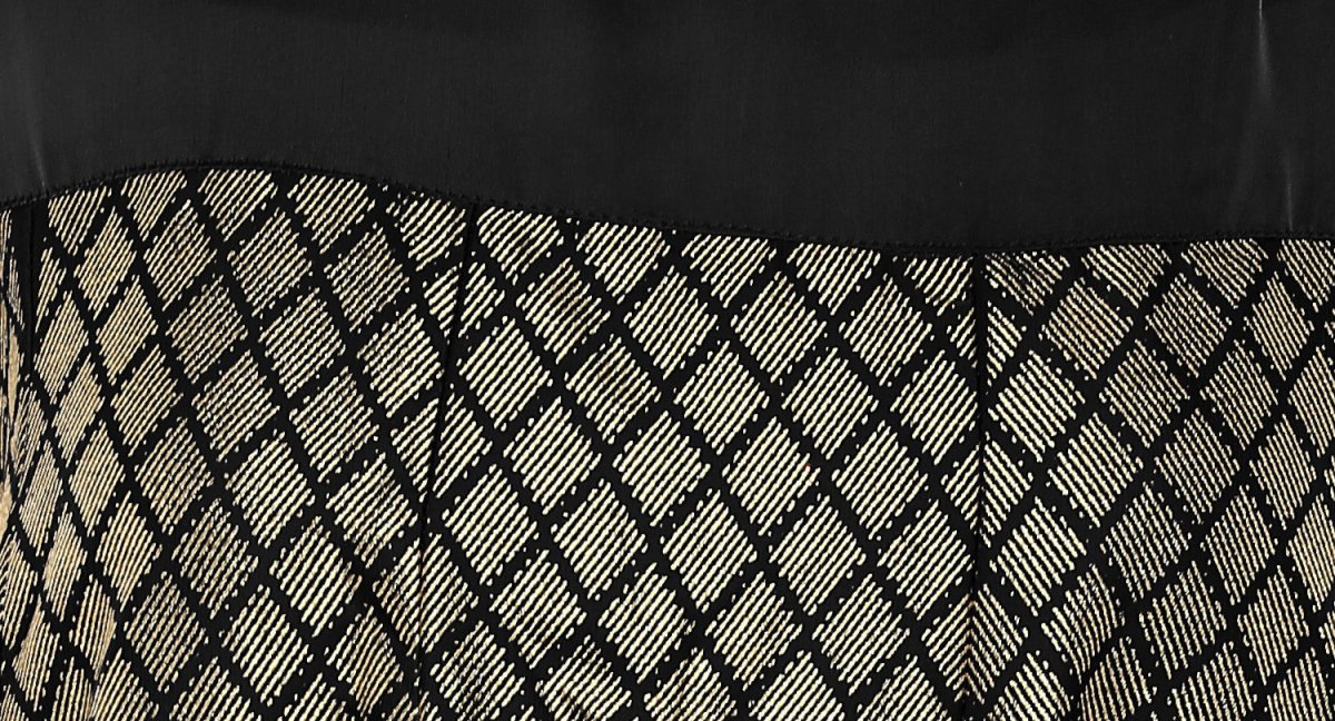 Ahalyaa Black & Golden Foil Print A-Line Kurta For Women | Swadesiicart