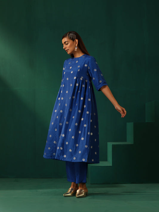 trueBrowns Royal Blue Geometric Floral Viscose Silk Side Gathered Kurta Pant Set | Swadesiicart