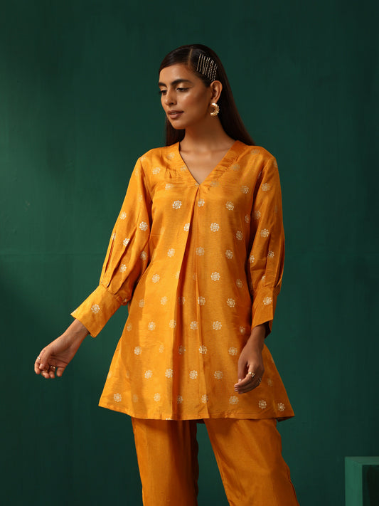 trueBrowns Mustard Geometric Floral Viscose Silk Front Pleat Co-ord Set - Swadesiicart