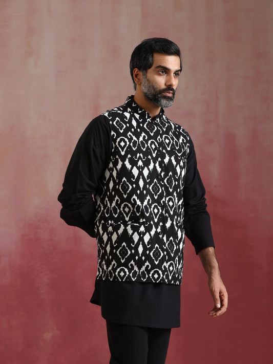 trueBrowns Men's Black Ikat Print Cotton Reversible Nehru Jacket | Swadesiicart