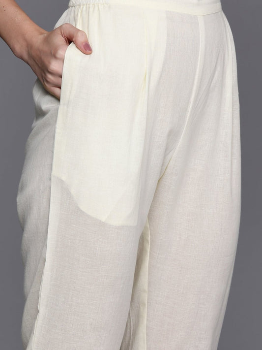 Ahalyaa Floral Printed Regular Pure Cotton Kurta with Trousers & Jacket | Swadesiicart