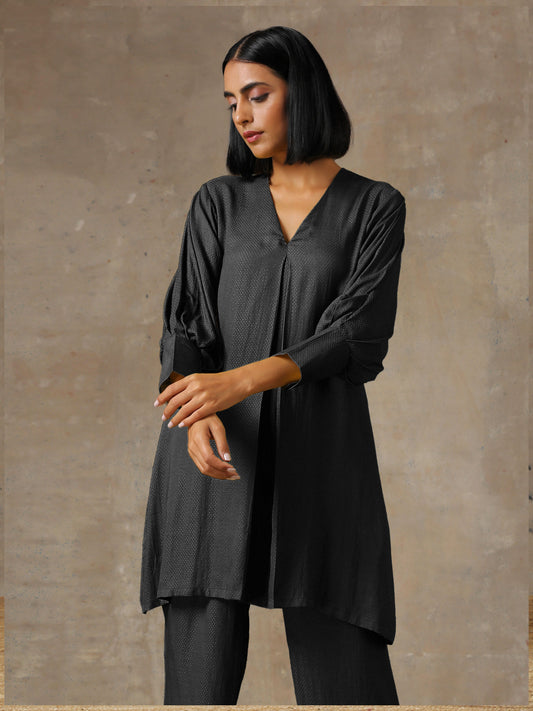 trueBrowns Black Solid Textured Co-Ord Set - Swadesiicart