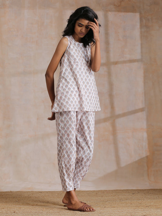 trueBrowns White With Grey Buta Block Print Cotton Sleeveless Co-Ord Set - Swadesiicart
