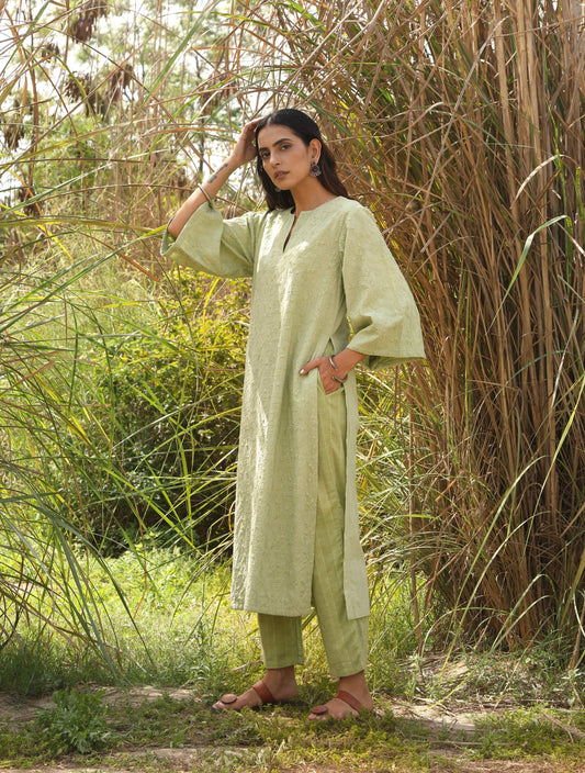 trueBrowns Green Cotton Embroidered Kurta Set | Swadesiicart
