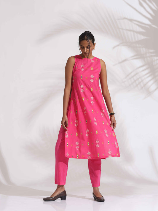 trueBrowns Pink Cotton Print Sleeveless Kurta Set | Swadesiicart