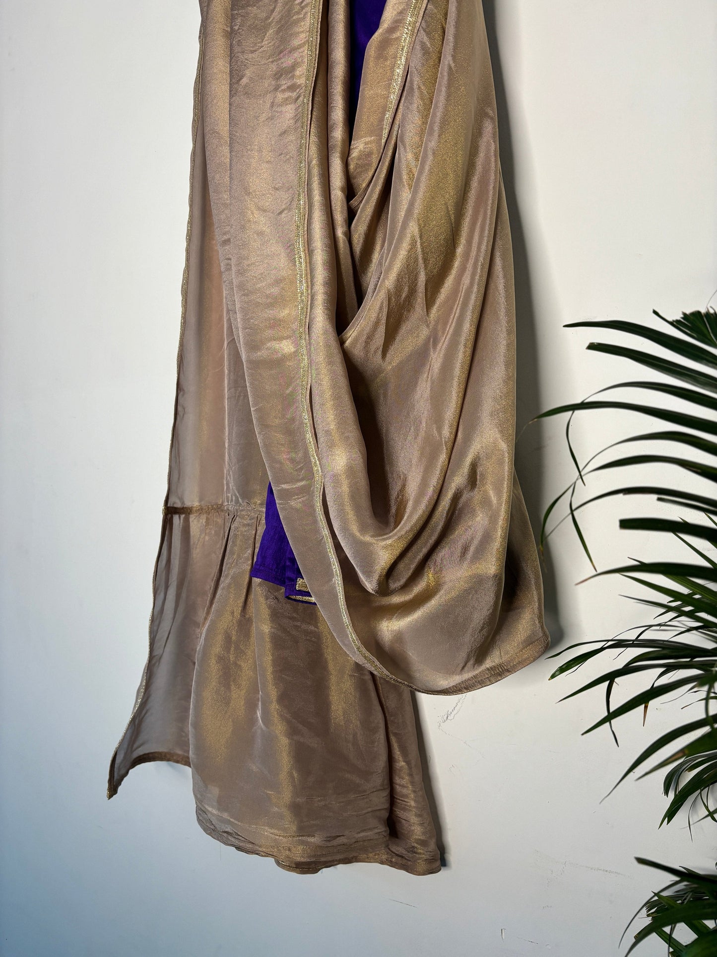 trueBrowns Lilac Tissue Pre-Stitched Saree | Swadesiicart