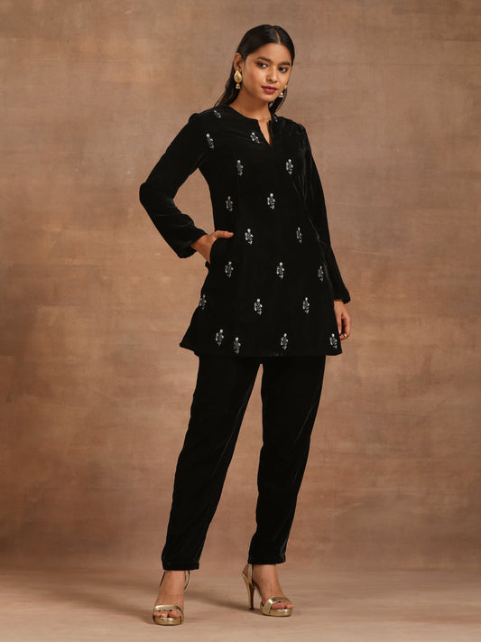 trueBrowns Black Velvet Embroidered Relaxed Co-ord Set - Swadesiicart
