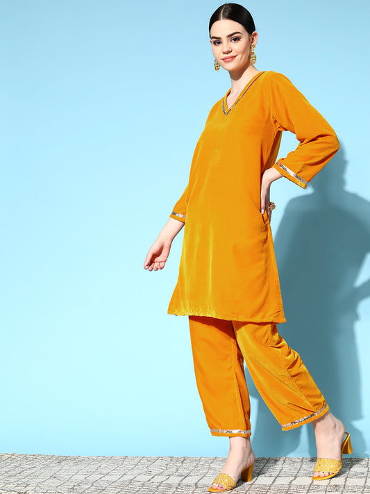 InWeave Women's Mustard Velvet Kurta Set With Mustard Gold Dupatta - Swadesiicart