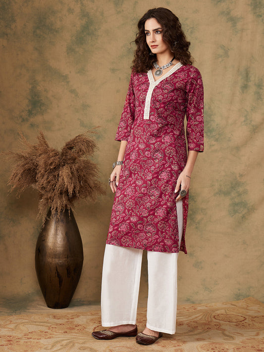 InWeave Women's Burgundy Maroon Print V Neck Lace Work Straight Kurta - Swadesiicart